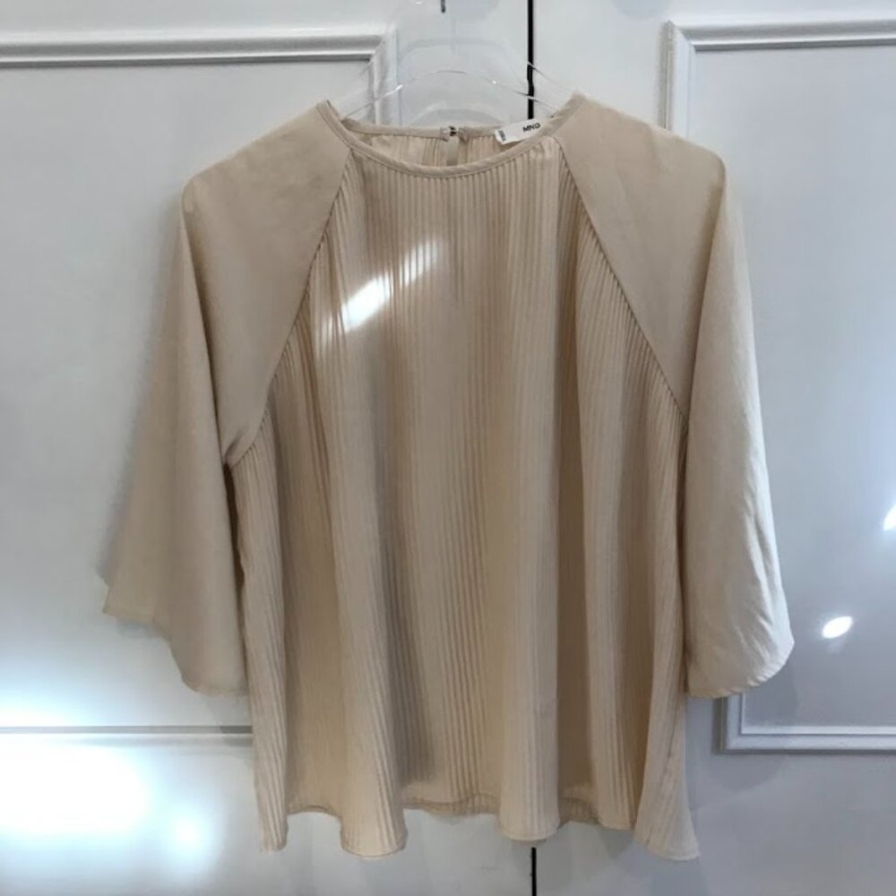 Mango cream pleated top